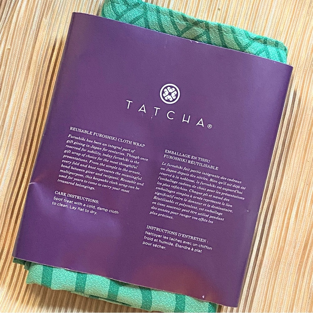 TATCHA SIGNATURE FUROSHIKI WRAP CLOTH GREEN PURPLE SCARF JAPANESE FABRIC